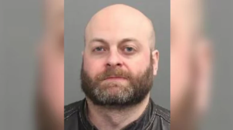 screencapture-i-cbc-ca-1-6825040-1728717489-fileimage-httpimage-image-jpg-gen-derivatives-16x9-780-james-bowie-ottawa-police-mugshot-released-april-24-2023-jpg-2024-10-29-17-32-57.webp