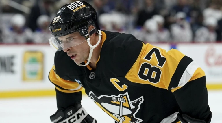 sidney-crosby-hits-1-600-regular-season-points-1-7076296-1729124835843.webp